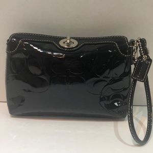 🇺🇸SALE🇺🇸 Coach signature Wristlet Bag